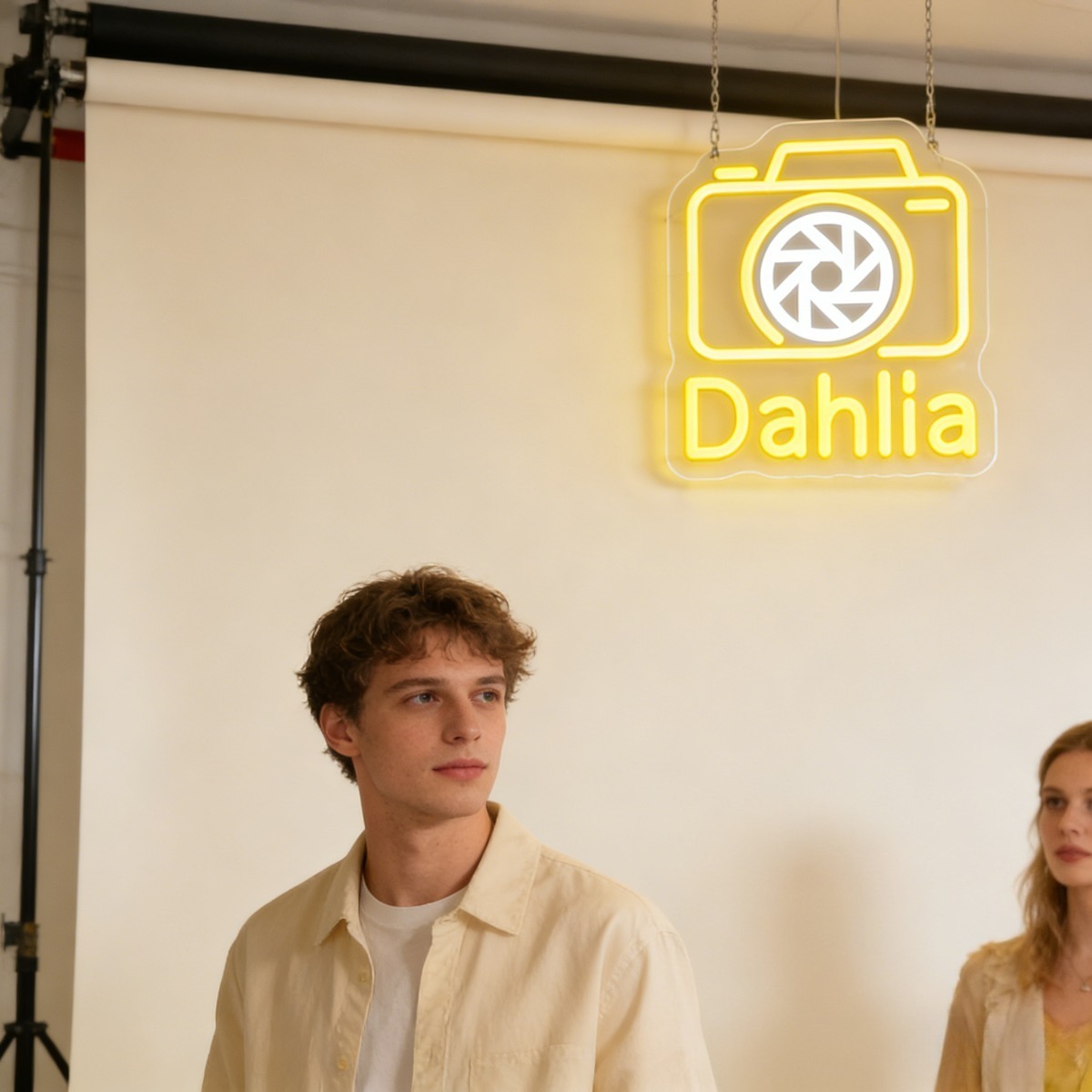 Dahlia Camera Neon Light Sign  - Vintage Photography Lighting 评论和价格